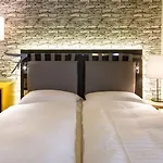 スイス ワイン バイ ファスビント 3*